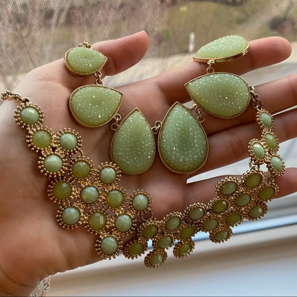 Statement Necklaces - Picture 4 of 4